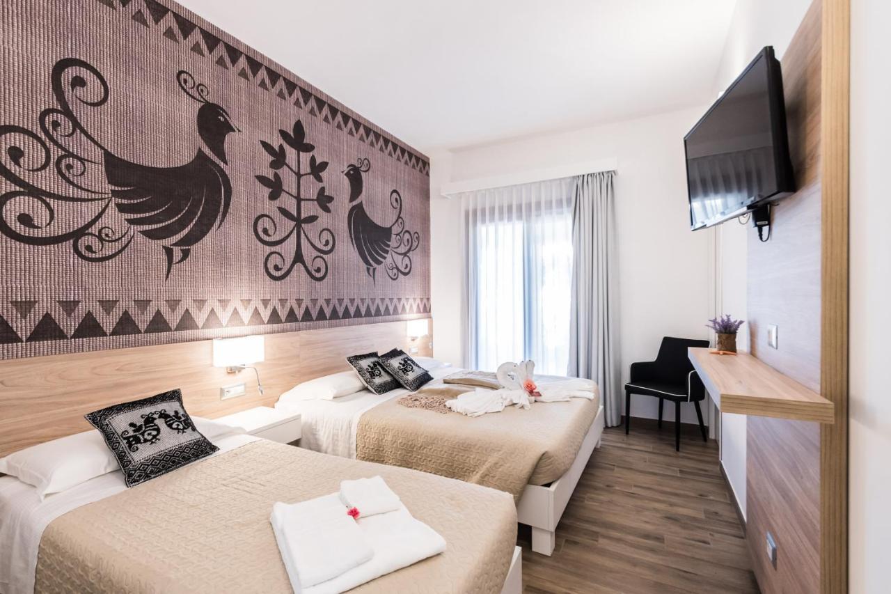Relais Del Borgo- Domo Hotel Porto San Paolo  Buitenkant foto