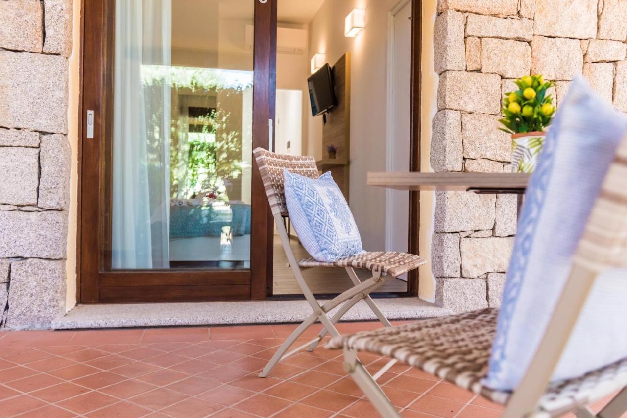 Relais Del Borgo- Domo Hotel Porto San Paolo  Buitenkant foto