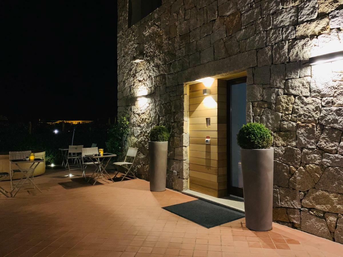 Relais Del Borgo- Domo Hotel Porto San Paolo  Buitenkant foto