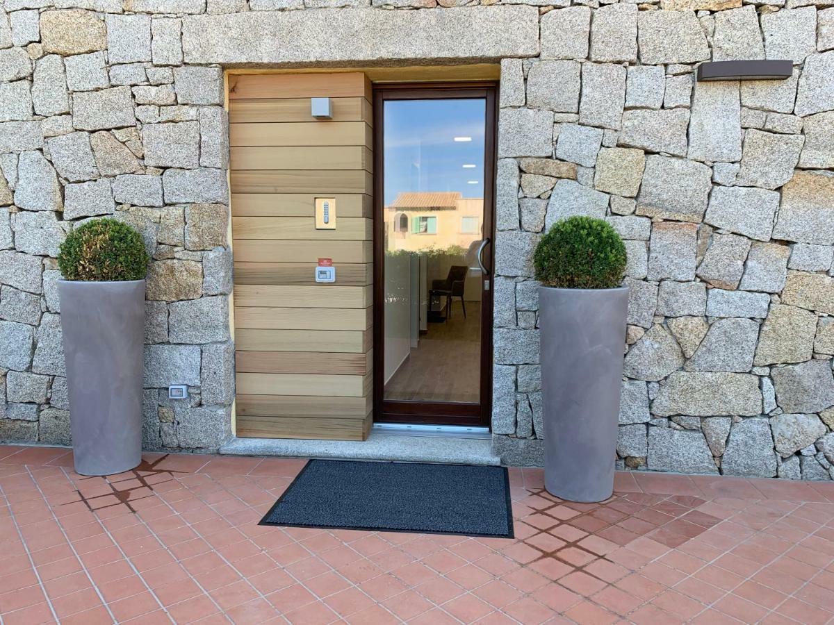 Relais Del Borgo- Domo Hotel Porto San Paolo  Buitenkant foto