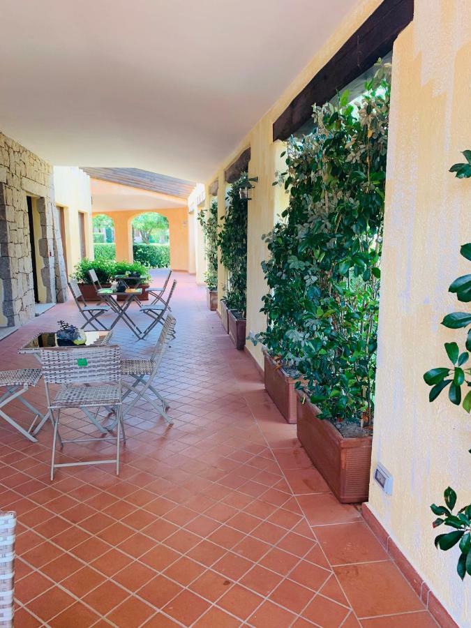 Relais Del Borgo- Domo Hotel Porto San Paolo  Buitenkant foto
